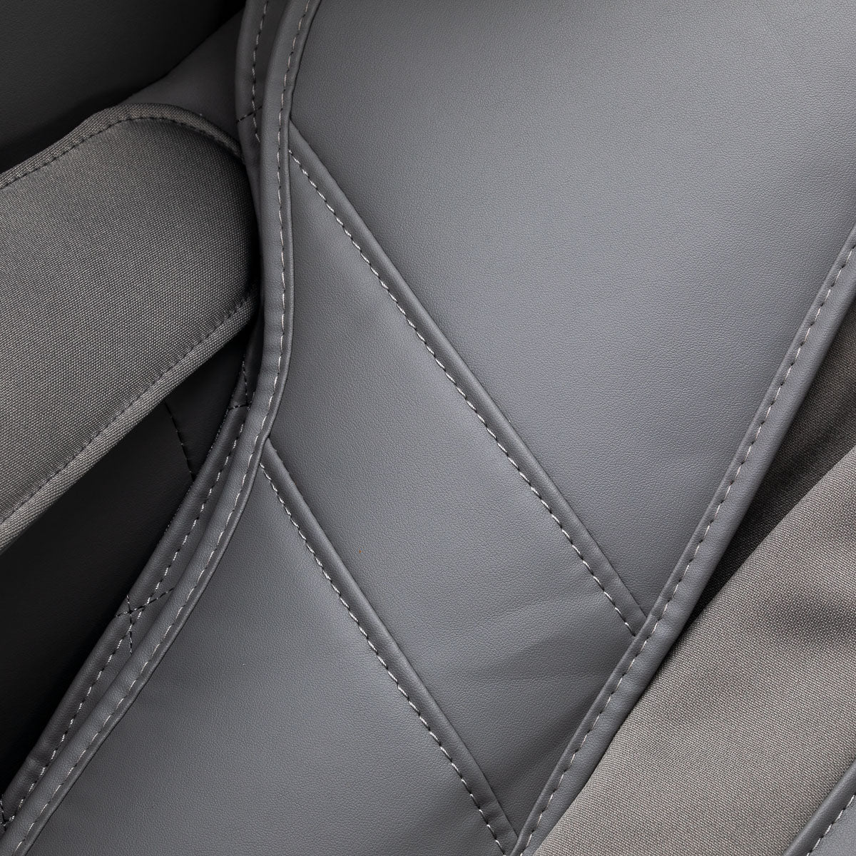 White and grey Sakura 3D Maximus massage chair with ergonomic design and plush upholstery, showcasing its modern massage furniture features.