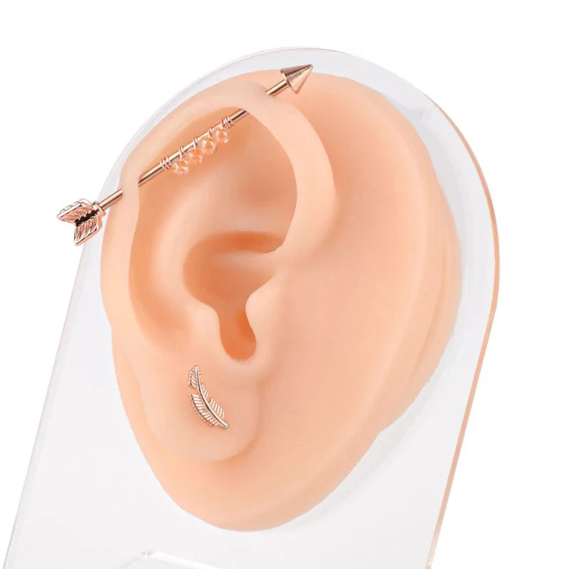 Modèle en silicone pour perçage d'oreille