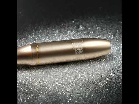 Stylo Machine Champagne Skin Monarch Baron 360 + cordon